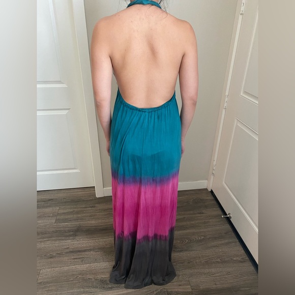 Backless Halter Dress - Ombré Color - Picture 2 of 2